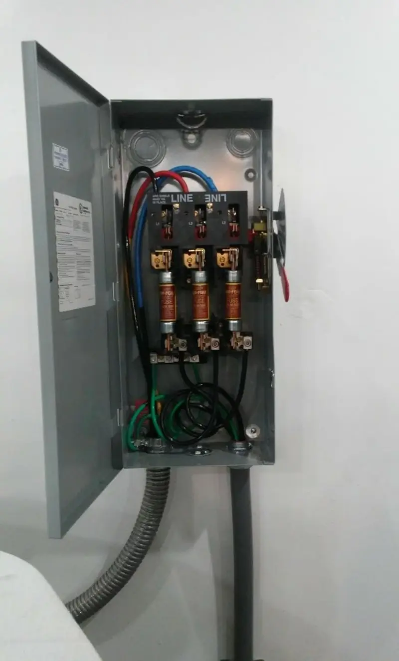 Three-phase disconnect switch installed for Smoke Detector Installation in Norwich